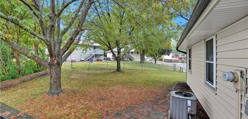 Homes for Sale in Kansas City, MO 64155 | 400 NE 98th Terrace