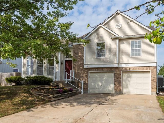 Homes for Sale in Kansas City, MO 64155 | 612 NE 93rd Court