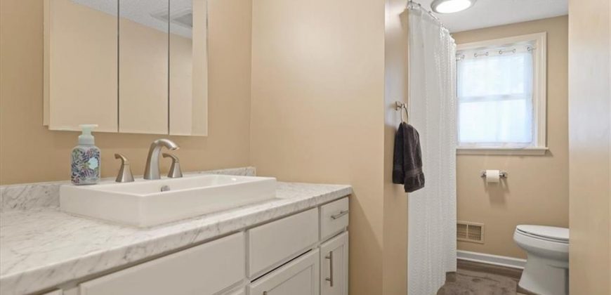 Homes for Sale in Kansas City, MO 64155 | 520 NW 88th Terrace