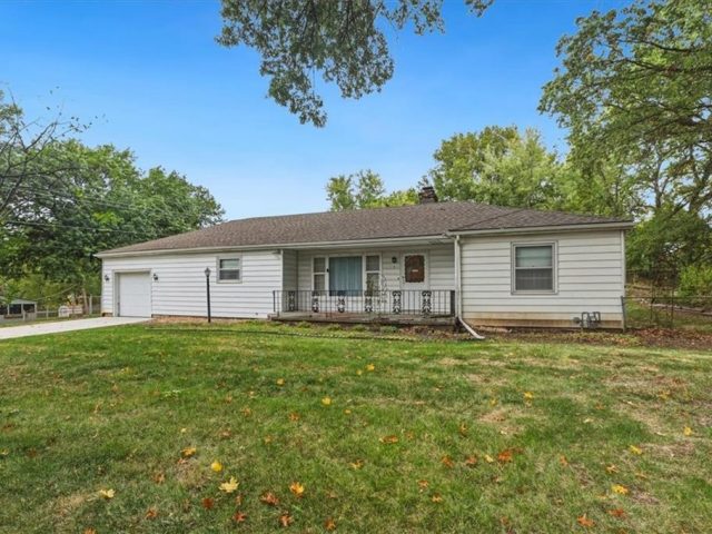 Homes for Sale in Kansas City, MO 64118 | 6 NE 82nd Street