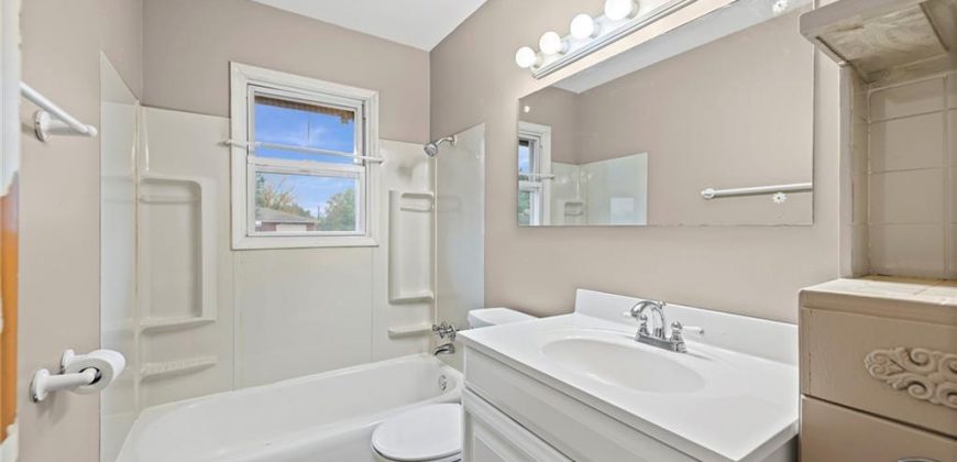 Homes for Sale in Gladstone, MO 64118 | 1608 NE 75th Terrace