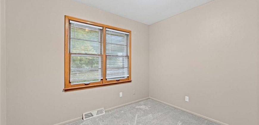 Homes for Sale in Gladstone, MO 64118 | 1608 NE 75th Terrace