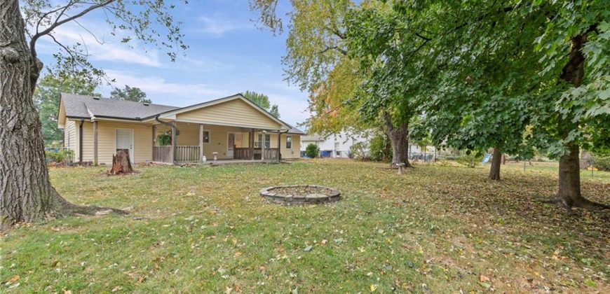 Homes for Sale in Gladstone, MO 64118 | 1608 NE 75th Terrace