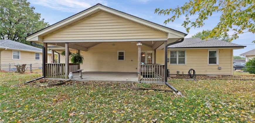 Homes for Sale in Gladstone, MO 64118 | 1608 NE 75th Terrace