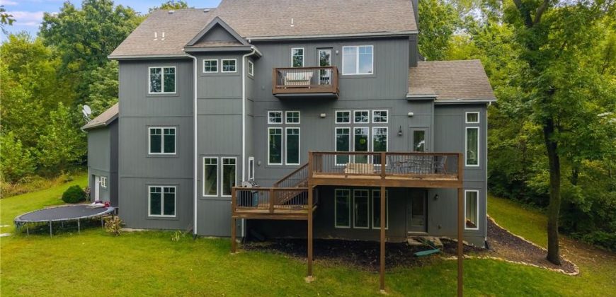 Homes for Sale in Parkville, MO 64152 | 10750 NW Meadow Lane Circle