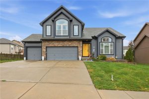 7806-NE-111th-Terrace-mls-2584418-image-1