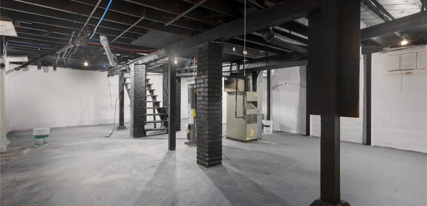 Homes for Sale in Liberty, MO 64068 | 34 S Jewell Street