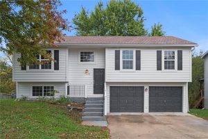 1882--Gates-Drive-mls-2584600-image-1