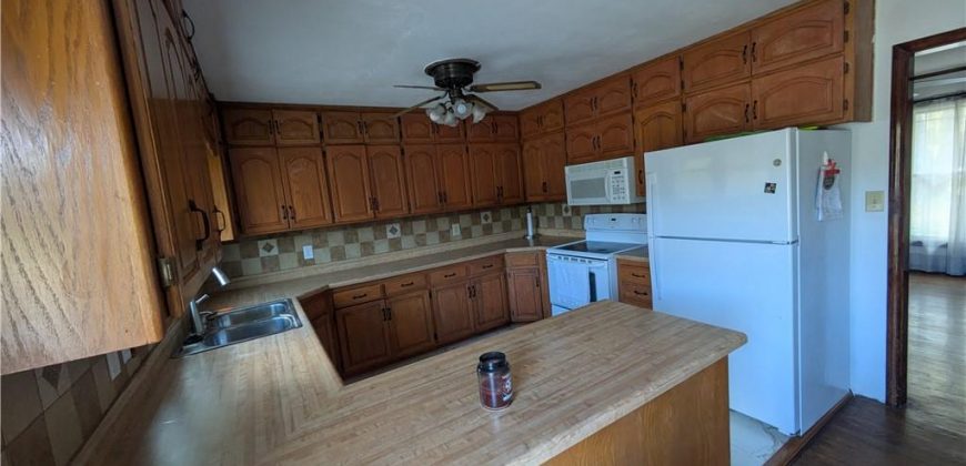 Homes for Sale in Liberty, MO 64068 | 7003 N Brookside Road