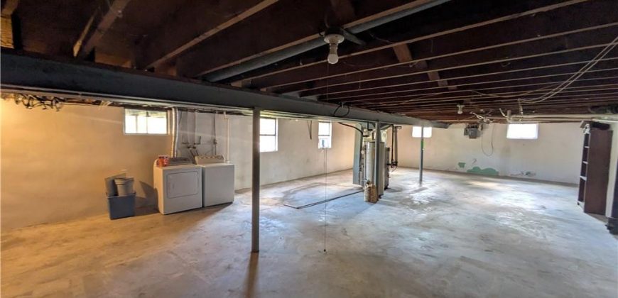 Homes for Sale in Liberty, MO 64068 | 7003 N Brookside Road