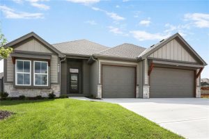 7050-NW-Yulich-Court-mls-2524830-image-1
