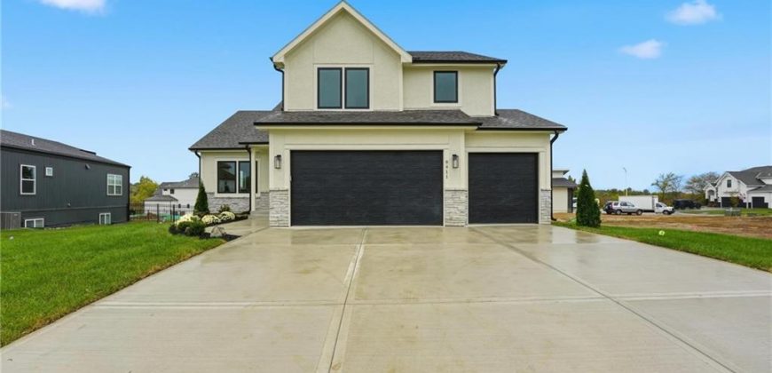 Homes for Sale in Kansas City, MO 64153 | 8411 NW 90th Street