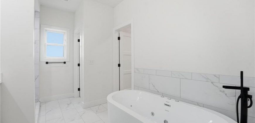 Homes for Sale in Kansas City, MO 64153 | 8411 NW 90th Street