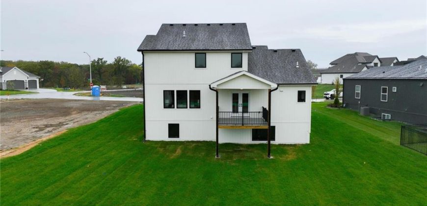 Homes for Sale in Kansas City, MO 64153 | 8411 NW 90th Street