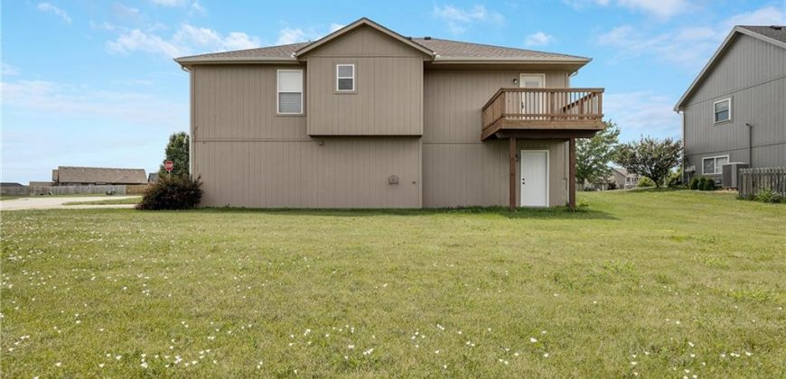 Homes for Sale in Kansas City, MO 64157 | 8924  Paw Paw Drive