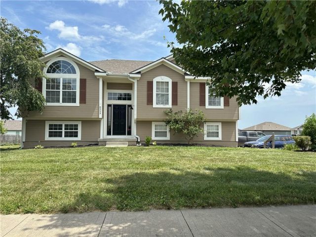 Homes for Sale in Kansas City, MO 64157 | 8924  Paw Paw Drive