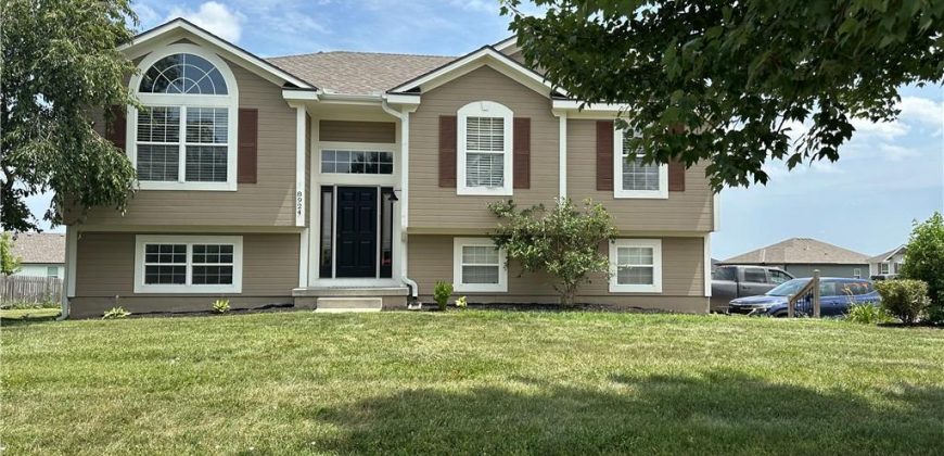 Homes for Sale in Kansas City, MO 64157 | 8924  Paw Paw Drive