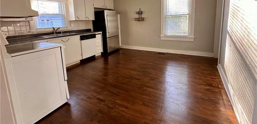 Homes for Sale in Liberty, MO 64068 | 606 N Morse Avenue