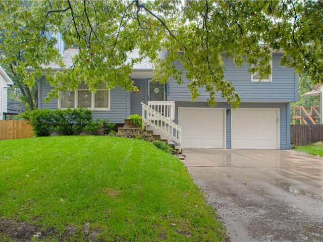 Homes for Sale in Kansas City, MO 64155 | 10902 N Harrison Street