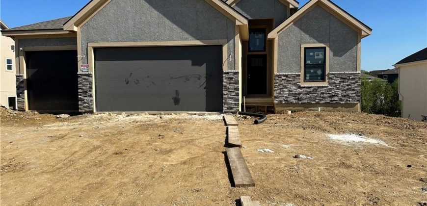 Homes for Sale in Kansas City, MO 64153 | 8215 NW 89th Terrace