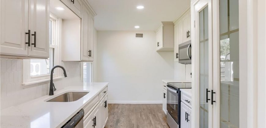 Homes for Sale in Kansas City, MO 64116 | 3320  Mohawk Lane