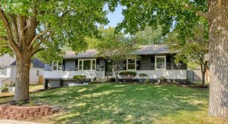 Homes for Sale in Kansas City, MO 64116 | 3320  Mohawk Lane