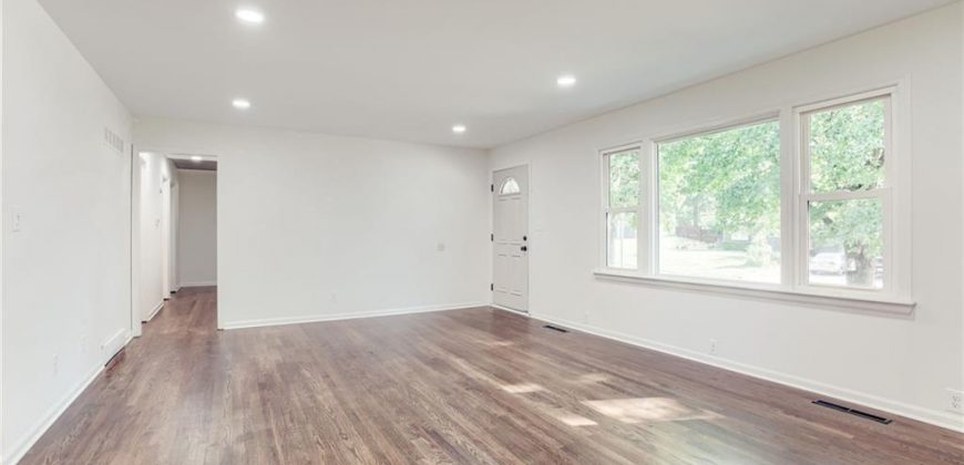 Homes for Sale in Kansas City, MO 64116 | 3320  Mohawk Lane