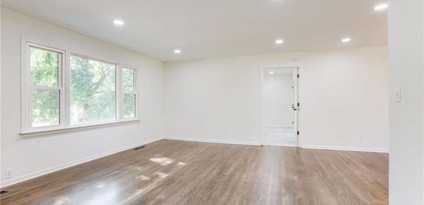 Homes for Sale in Kansas City, MO 64116 | 3320  Mohawk Lane