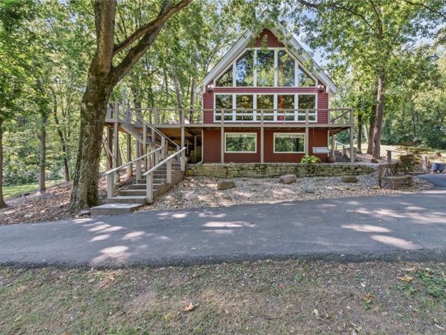 Homes for Sale in Parkville, MO 64152 | 12157 NW MO 45 Highway