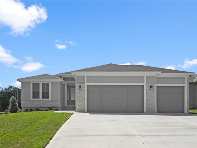 Homes for Sale in Kansas City, MO 64157 | 9845 NE 104th Terrace