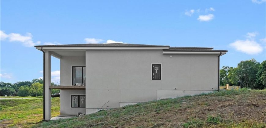 Homes for Sale in Kansas City, MO 64154 | 2603 NW 84th Terrace