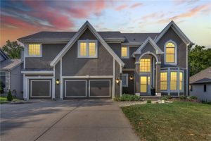 7904-NW-Waukomis-Drive-mls-2574376-image-1