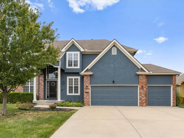 Homes for Sale in Liberty, MO 64068 | 977  Wellington Way