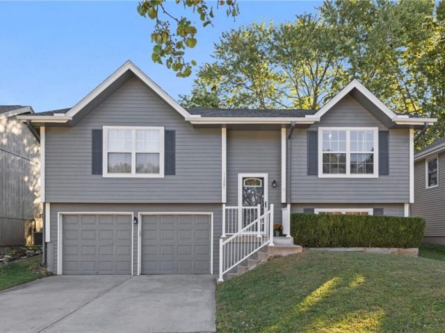 Homes for Sale in Kansas City, MO 64157 | 11207 N MARSH Avenue