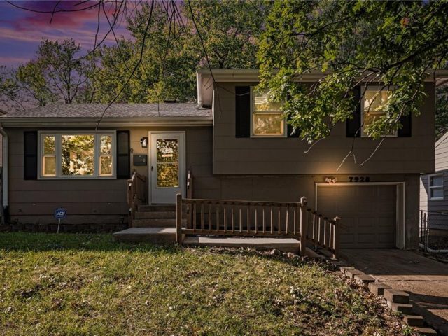 Homes for Sale in Kansas City, MO 64119 | 7928 NE SAN RAFAEL Drive