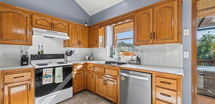 Homes for Sale in Kansas City, MO 64118 | 1305 NW 72nd Street