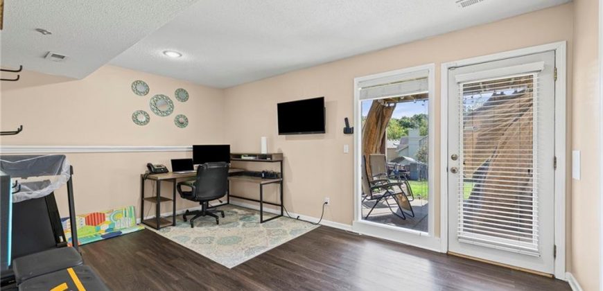 Homes for Sale in Kansas City, MO 64118 | 1305 NW 72nd Street