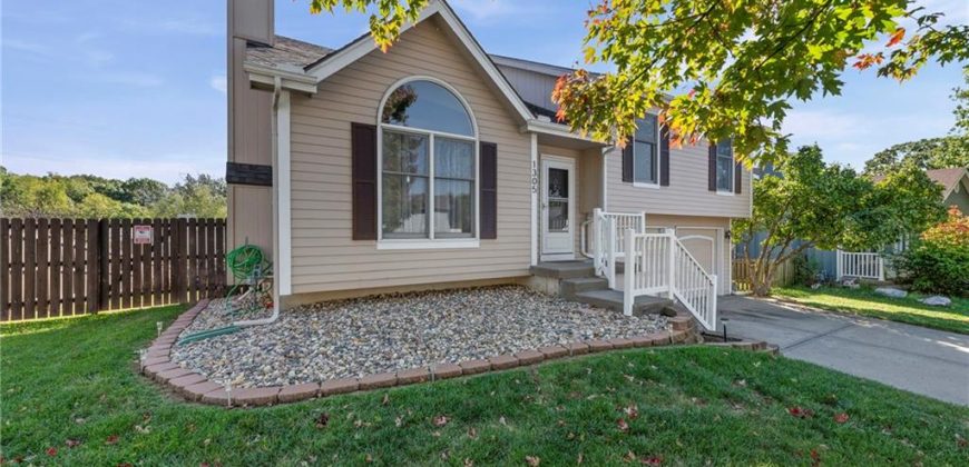 Homes for Sale in Kansas City, MO 64118 | 1305 NW 72nd Street