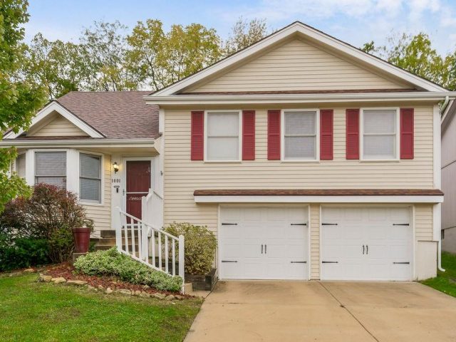 Homes for Sale in Kansas City, MO 64118 | 1001 NW 62ND Terrace