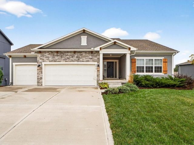 Homes for Sale in Kansas City, MO 64157 | 9015 NE 111th Place