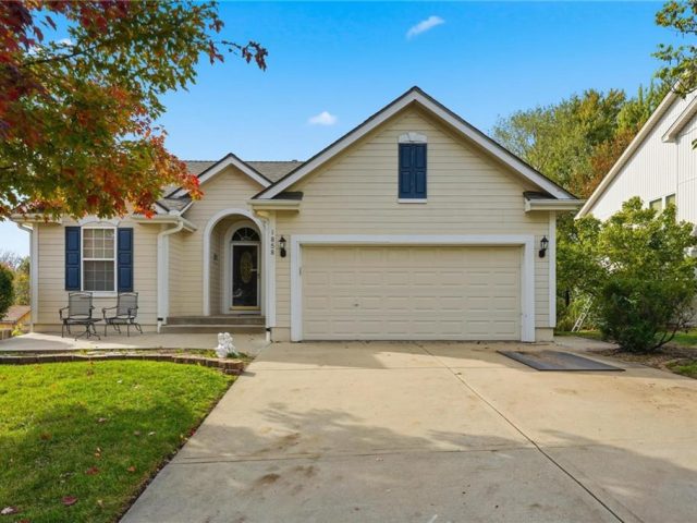 Homes for Sale in Liberty, MO 64068 | 1858  Loughrey Street