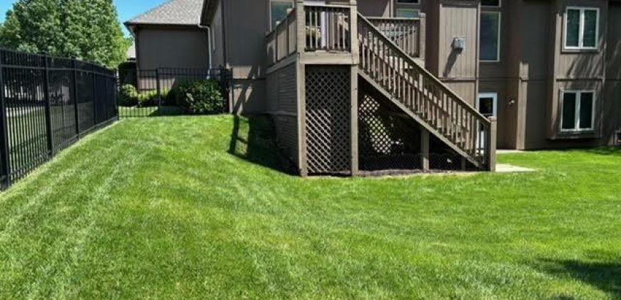 Homes for Sale in Kansas City, MO 64157 | 8830 N Glenwood Avenue