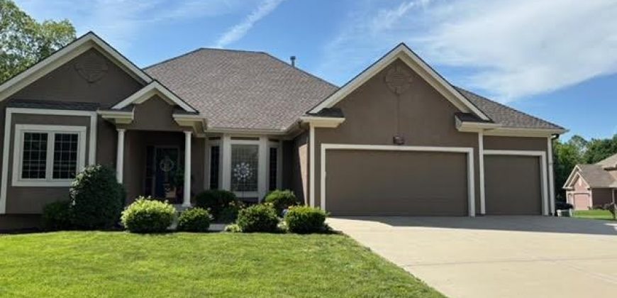 Homes for Sale in Kansas City, MO 64157 | 8830 N Glenwood Avenue