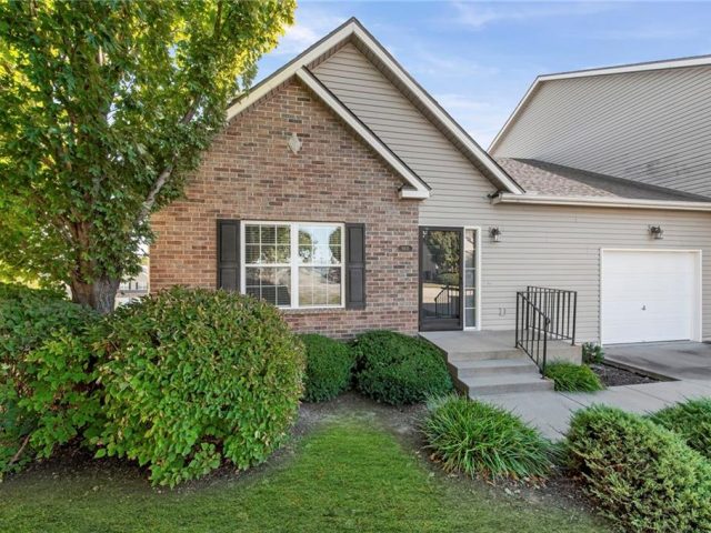 Homes for Sale in Kansas City, MO 64154 | 9431 N Granby Avenue