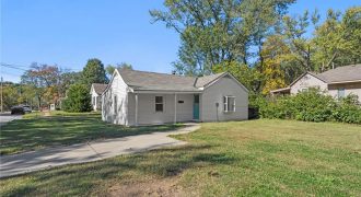 Homes for Sale in Excelsior Springs, MO 64024 | 802  Park Avenue