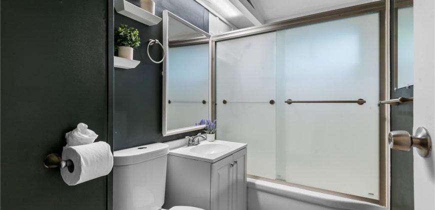 Homes for Sale in Gladstone, MO 64118 | 5708 N Woodland Avenue