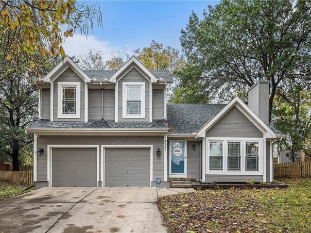 Homes for Sale in Kansas City, MO 64153 | 8727 N Winan Avenue