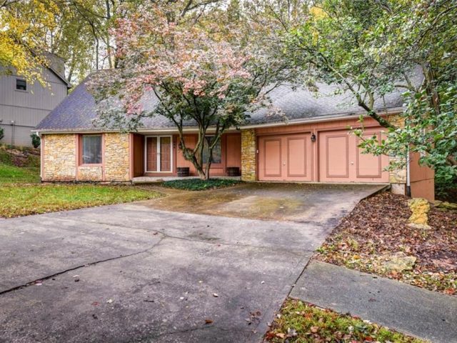 Homes for Sale in Kansas City, MO 64116 | 509 NW 41st Street