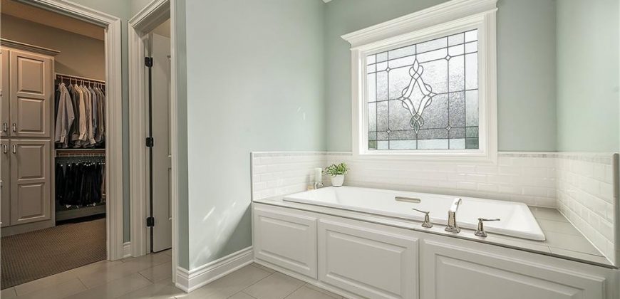 Homes for Sale in Kansas City, MO 64155 | 2005 NE 101st Court