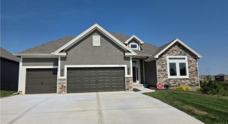 Homes for Sale in Kansas City, MO 64156 | 7012 NE 102nd Court